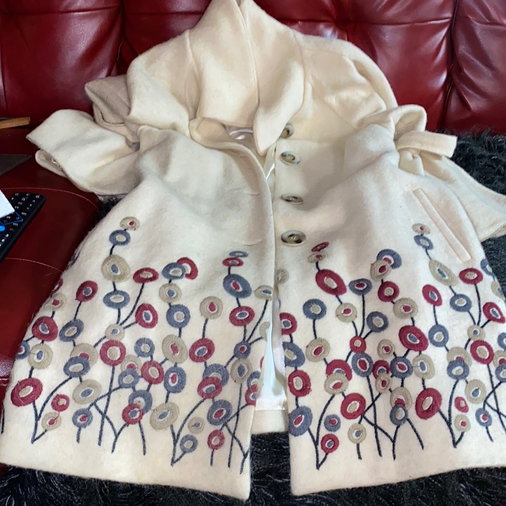 This Liquid wool coat is awesome! Excellent condition!